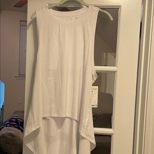 NWT Athleta Relaxed High Low White Tank